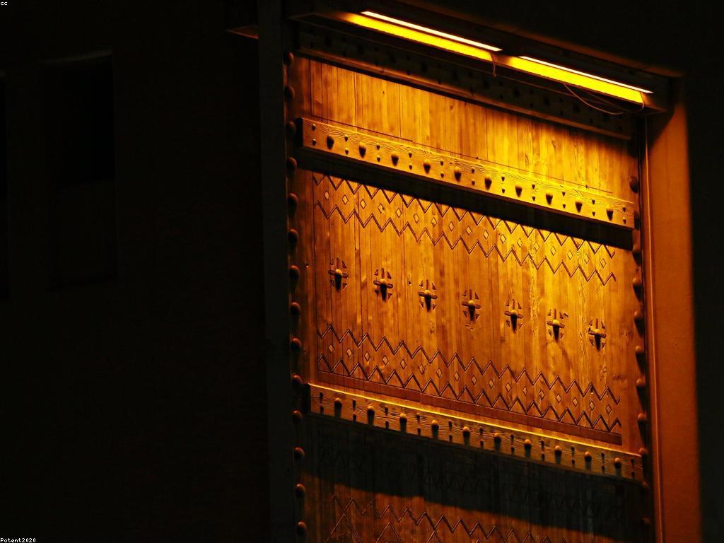 ការយល់ដឹងអំពីហេង: សិល្បៈនិងការបង្ហាញ